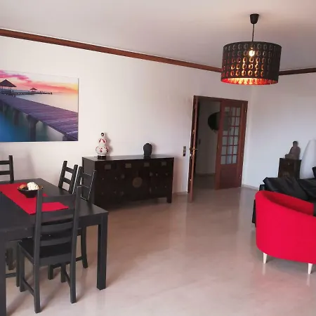 Luxo Piscina 아파트