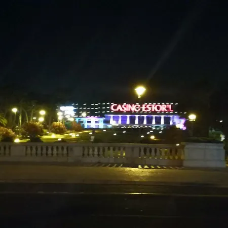 Luxo Piscina 아파트 에수투릴